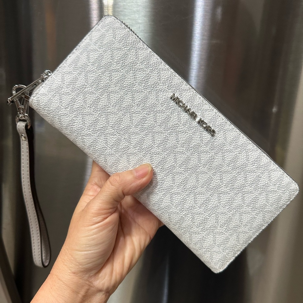 Michael Kors Jet Set Travel Continental Leather Wristlet - BRIGHT WHITE